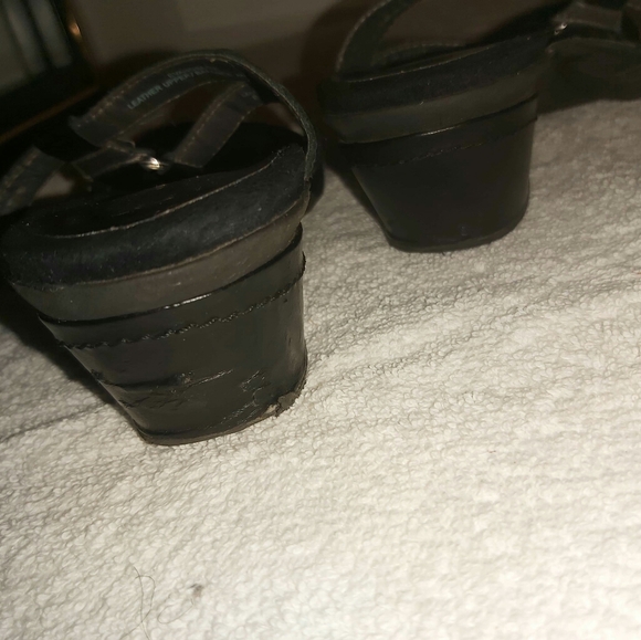 Sandals with heels - Picture 4 of 5